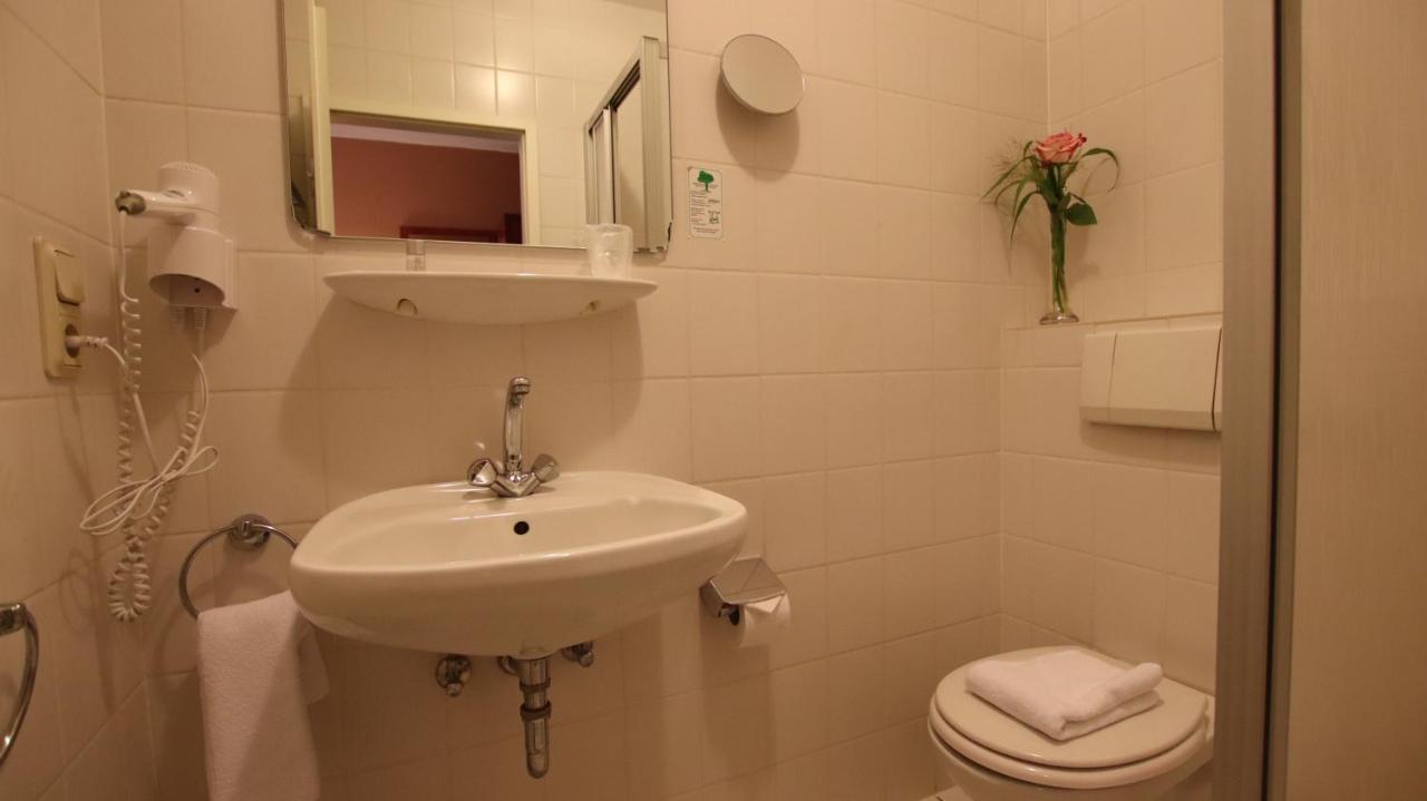 Hotel Wahlster Sarrebruck Extérieur photo