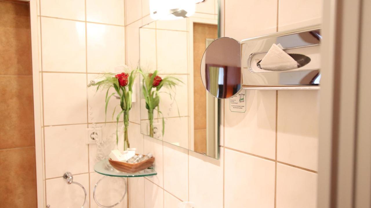 Hotel Wahlster Sarrebruck Extérieur photo