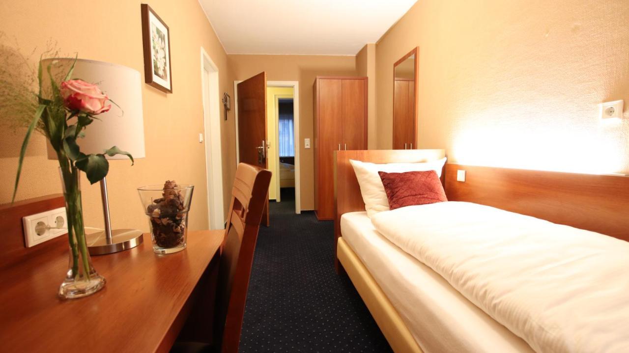 Hotel Wahlster Sarrebruck Extérieur photo