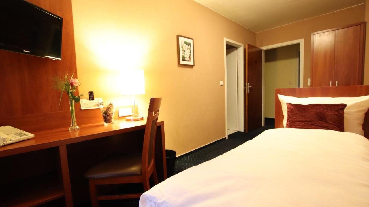 Hotel Wahlster Sarrebruck Extérieur photo