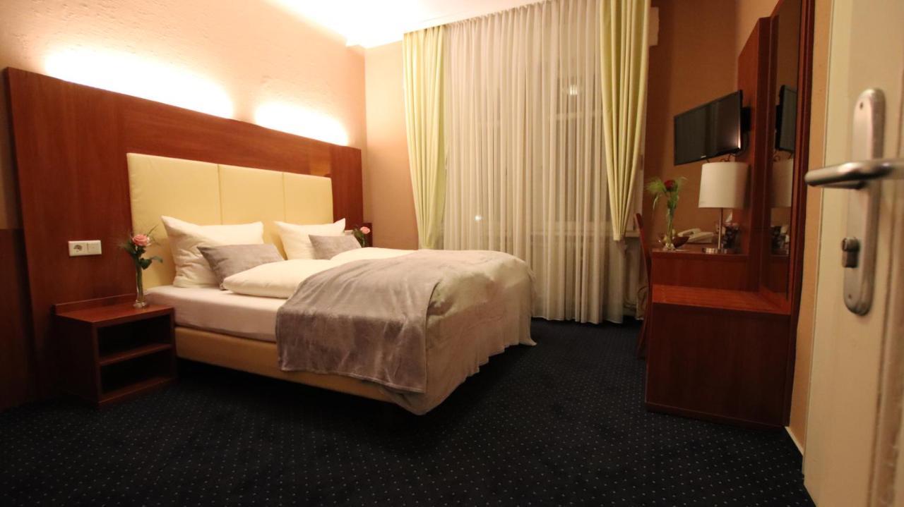 Hotel Wahlster Sarrebruck Extérieur photo